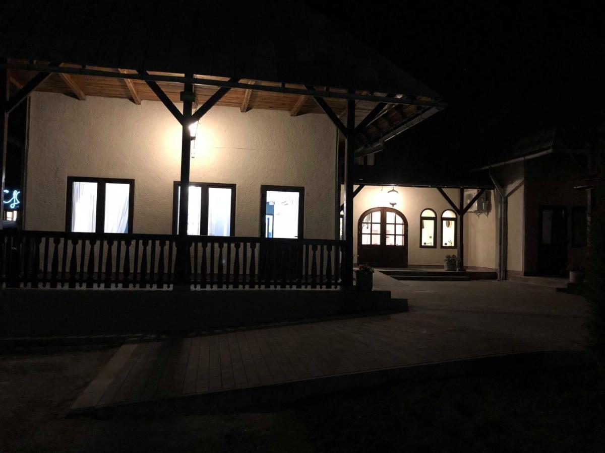Zajazd Podzamcze Олькуш Экстерьер фото